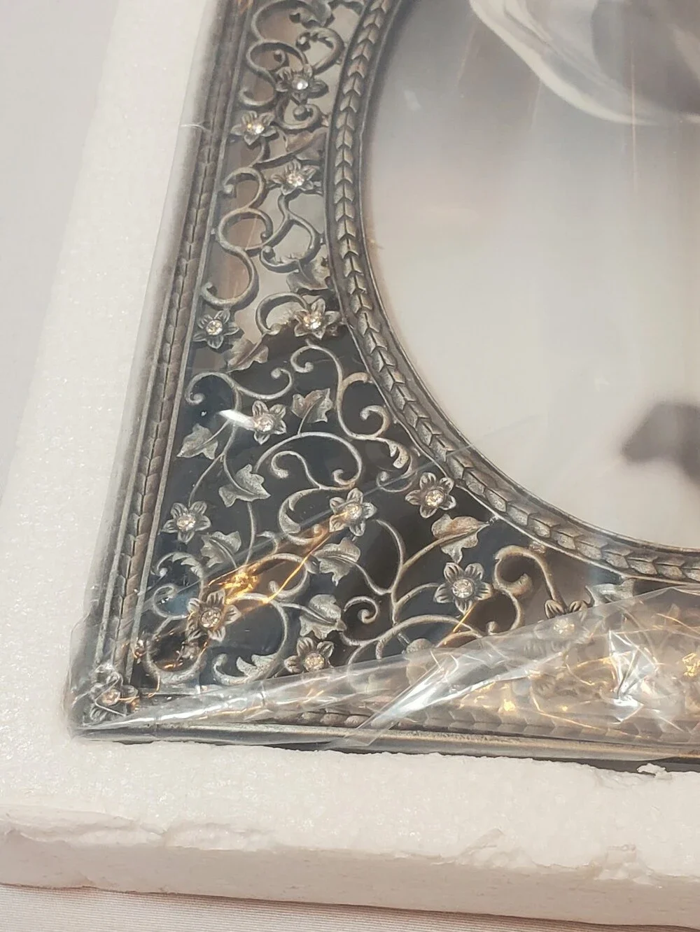 Inhabit Vtg 2006 Silver Pewter Ornate Filigree Freestanding Picture Frame Macys
